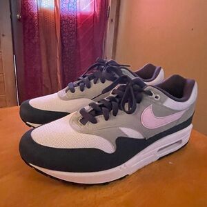 Nike Air Max 1 Size 11 Colors: Navy, Grey, Lilac and White NWT